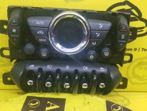 Usados Panel de control de calefacción Mini Mini (R56) 1.6 16V Cooper Precio € 125,00 Norma de margen ofrecido por de Nollen autorecycling