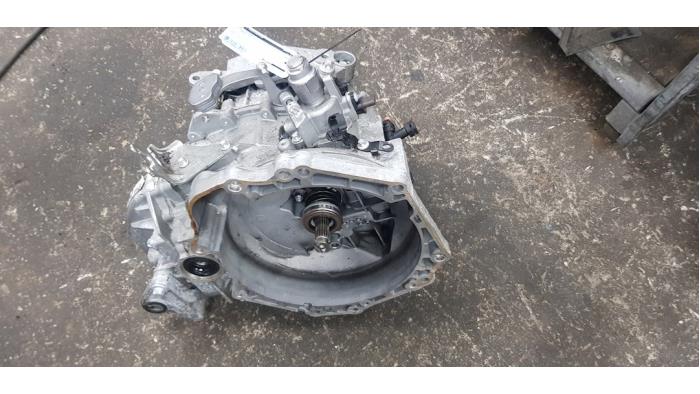 Gebrauchte Getriebe Opel Corsa E 1.4 Turbo 16V Preis € 598,95 Mit Mehrwertsteuer angeboten von autodemontage denollen