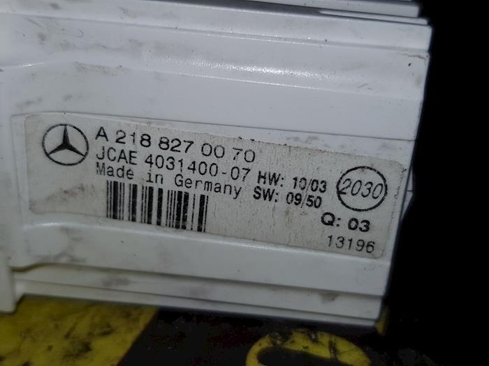 Uhr van een Mercedes-Benz E (W212) E-220 CDI 16V BlueEfficiency,BlueTEC 2013
