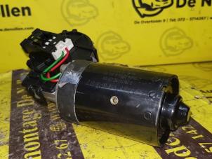 Used Front wiper motor BMW 3 serie (E46/4) 316i Price € 35,95 Margin scheme offered by de Nollen autorecycling
