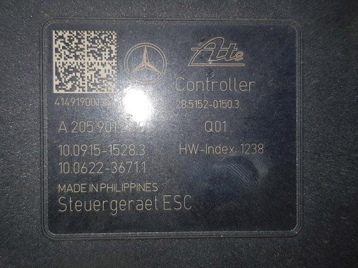 Używane Pompa ABS Mercedes C Estate (S205) C-220 CDI BlueTEC, C-220 d 2.2 16V Cena € 214,00 Procedura marży oferowane przez autodemontage denollen