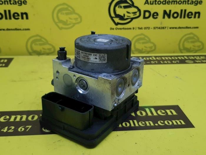 Begagnade ABS-pump Peugeot 2008 (CU) 1.2 Vti 12V PureTech 82 Pris € 258,94 Inklusive moms erbjuds av autodemontage denollen