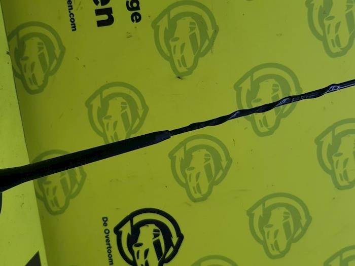 Używane Antena Mini Mini (F56) 1.5 12V Cooper Cena € 54,45 Z VAT oferowane przez autodemontage denollen