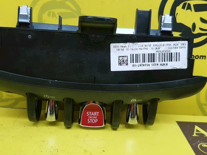 Używane Przelacznik Mini Mini (F56) 1.5 12V Cooper Cena € 108,90 Z VAT oferowane przez autodemontage denollen