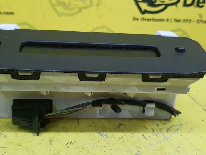 Begagnade Innerdisplay Peugeot 206 (2A/C/H/J/S) 1.1 XN,XR Pris € 22,00 Marginaltabell erbjuds av autodemontage denollen
