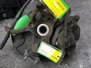Used Front brake calliper, left Volkswagen Golf VII (AUA) 1.4 TSI BlueMotion Technology 125 16V Price € 60,50 Inclusive VAT offered by de Nollen autorecycling