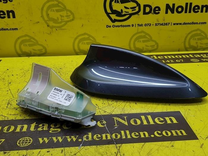 Używane Antena BMW 3 serie Touring (F31) 318i 1.5 TwinPower Turbo 12V Cena € 82,28 Z VAT oferowane przez autodemontage denollen