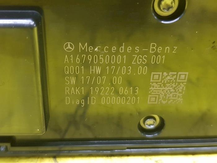 Electric window switch from a Mercedes-Benz A (177.0) 2.0 A-200d 2019
