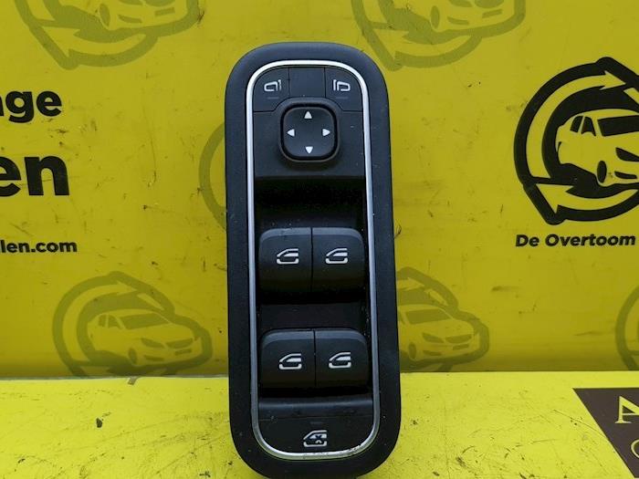 Electric window switch from a Mercedes-Benz A (177.0) 2.0 A-200d 2019