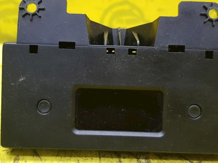 Begagnade Innerdisplay Peugeot 206 (2A/C/H/J/S) 1.1 XN,XR Pris € 22,00 Marginaltabell erbjuds av autodemontage denollen