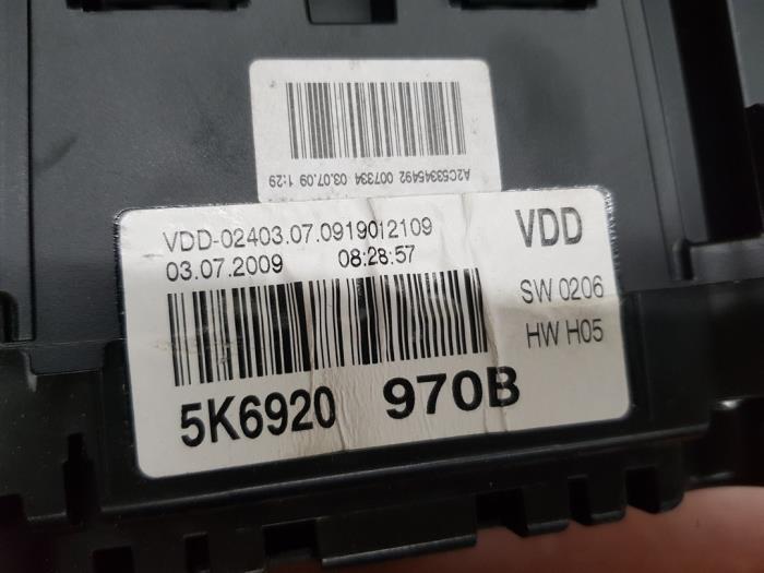 Cuentakilómetros de un Volkswagen Golf VI (5K1) 2.0 GTI 16V 2010
