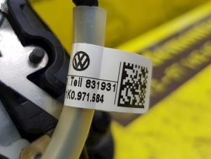 Used Left airbag (steering wheel) Volkswagen Multivan T5 (7E/7HC/7HF/7HM) 1.9 TDi Price € 100,00 Margin scheme offered by de Nollen autorecycling