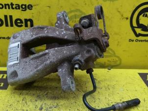 Used Rear brake calliper, right Peugeot 207/207+ (WA/WC/WM) 1.4 16V Price € 48,40 Inclusive VAT offered by de Nollen autorecycling