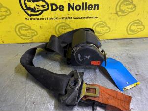 Used Front seatbelt, left BMW 5 serie Touring (E39) 525i 24V Price € 30,00 Margin scheme offered by de Nollen autorecycling