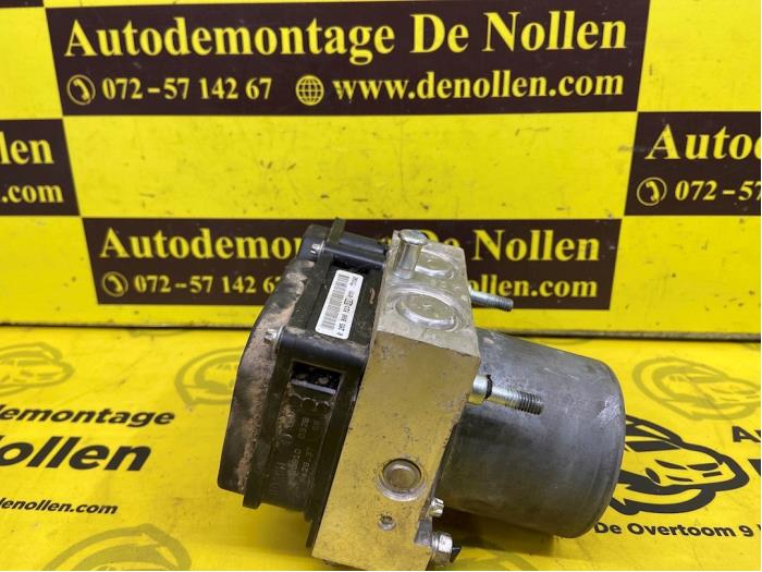 Usagé Bloc ABS Ford Ranger 3.0 TDCi 16V 4x4 Prix € 142,00 Règlement à la marge proposé par autodemontage denollen