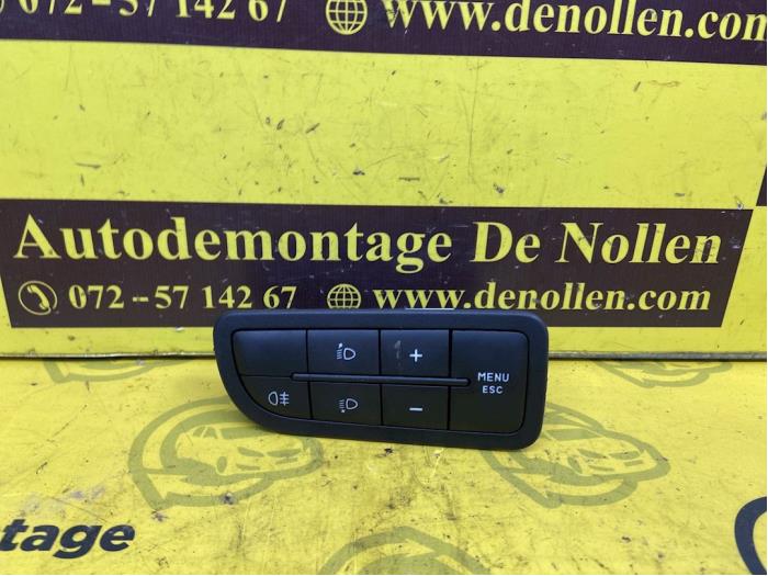 Usagé Commodo Fiat Punto Evo (199) 1.3 JTD Multijet 85 16V Prix € 25,00 Règlement à la marge proposé par autodemontage denollen