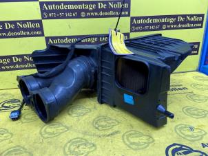 Usados Cuerpo de filtro de aire Nissan NP 300 Navara (D23) 2.3 dCi twinturbo 16V Precio € 90,75 IVA incluido ofrecido por de Nollen autorecycling