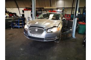 Engine from a Jaguar XF (CC9) 2.7 D V6 24V 2008