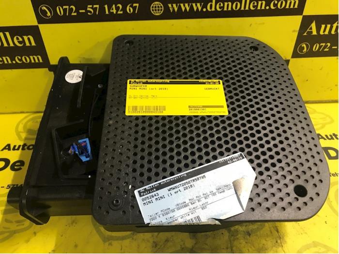 Gebrauchte Subwoofer Mini Mini (F55) 1.5 12V Cooper Preis € 60,50 Mit Mehrwertsteuer angeboten von autodemontage denollen