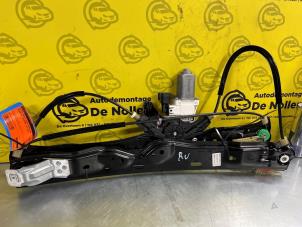 Used Window mechanism 4-door, front right Landrover Discovery Sport (LC) 2.0 TD4 180 16V Price € 181,50 Inclusive VAT offered by de Nollen autorecycling