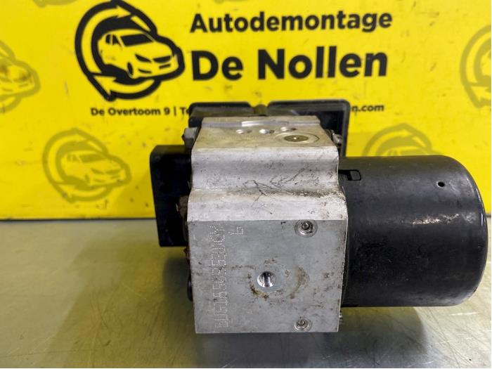 Begagnade ABS-pump Saab 9-3 II Sport Sedan (YS3F) 1.9 TiD 16V Pris € 95,00 Marginaltabell erbjuds av autodemontage denollen