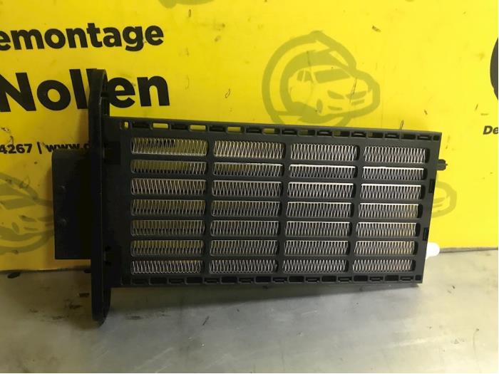 Begagnade Värmeelement Fiat 500L (199) 1.3 D 16V Multijet Pris € 30,00 Marginaltabell erbjuds av autodemontage denollen