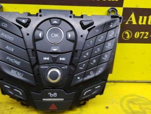 Usados Panel de control de radio Ford Fiesta 6 (JA8) 1.0 EcoBoost 12V Sport Precio € 100,00 Norma de margen ofrecido por de Nollen autorecycling