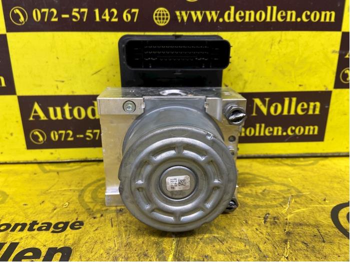 Begagnade ABS-pump Landrover Discovery Sport (LC) 2.0 TD4 180 16V Pris € 430,76 Inklusive moms erbjuds av autodemontage denollen