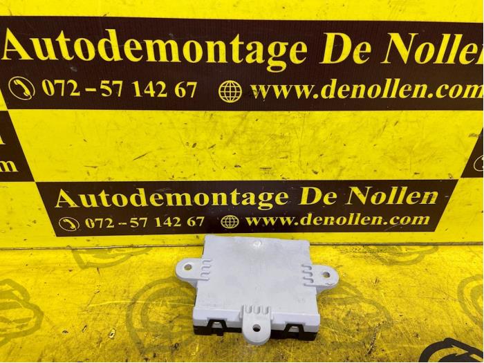 Używane Modul centralnego zamka Ford Fiesta 6 (JA8) 1.0 EcoBoost 12V 100 Cena € 54,45 Z VAT oferowane przez autodemontage denollen