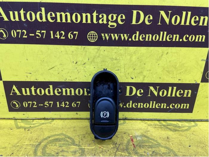 Używane Przelacznik hamulca postojowego Mini Countryman (F60) 2.0 16V Cooper S ALL4 Cena na żądanie oferowane przez autodemontage denollen