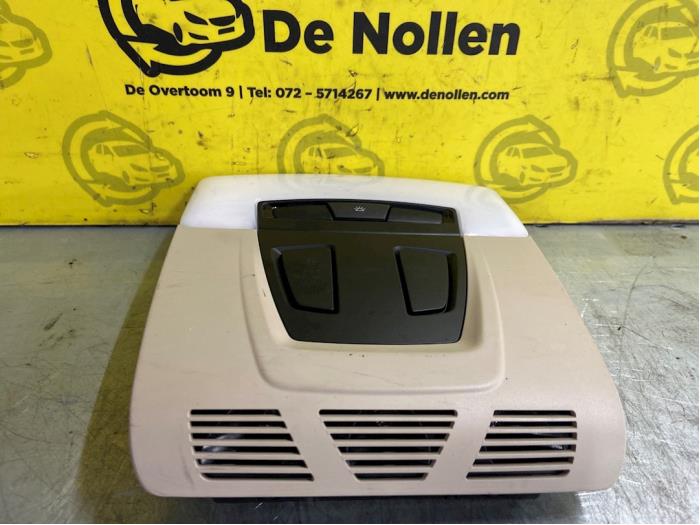 Begagnade Innerbelysning, fram BMW 1 serie (F20) 116i 1.6 16V Pris € 40,00 Marginaltabell erbjuds av autodemontage denollen