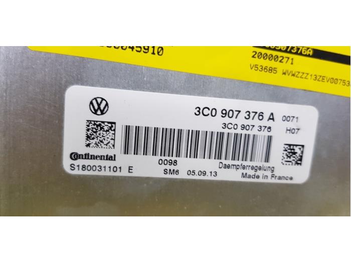 Steuergerät sonstige van een Volkswagen Scirocco (137/13AD) 2.0 TDI 16V 2014