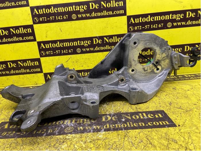 Usagé Support dynamo bas Volkswagen Tiguan (5N1/2) 2.0 TDI 16V 4Motion Prix € 35,00 Règlement à la marge proposé par autodemontage denollen