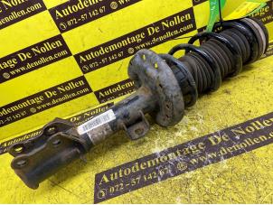 Used Fronts shock absorber, left Alfa Romeo MiTo (955) 0.9 TwinAir Price € 100,00 Margin scheme offered by de Nollen autorecycling