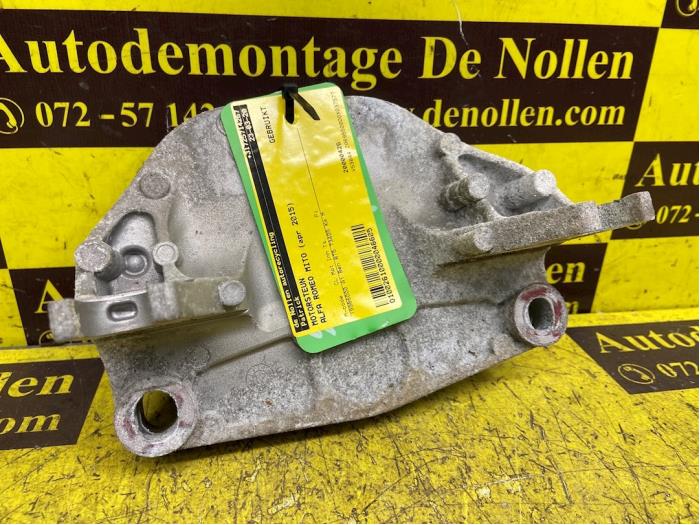 Used Engine mount Alfa Romeo MiTo (955) 0.9 TwinAir Price € 25,00 Margin scheme offered by autodemontage denollen
