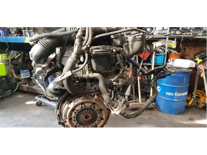 Motor van een Citroën Berlingo 1.6 HDI 16V 90 2007