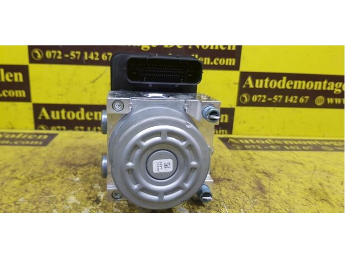 Usagé Bloc ABS BMW 1 serie (F20) M140i 3.0 24V Van Prix € 137,94 Prix TTC proposé par autodemontage denollen