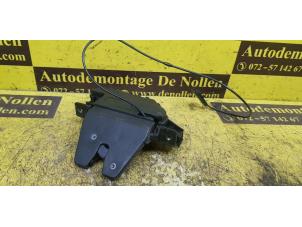 Used Boot lid lock mechanism BMW 1 serie (E81) 116i 2.0 16V Price € 40,00 Margin scheme offered by de Nollen autorecycling