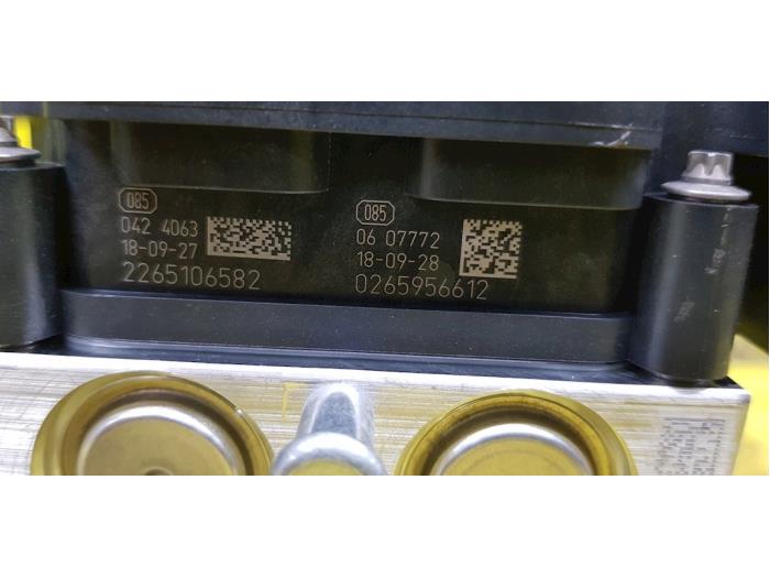 Bloc ABS d'un Mercedes-Benz A (177.0) 2.0 A-250 Turbo 16V 2018