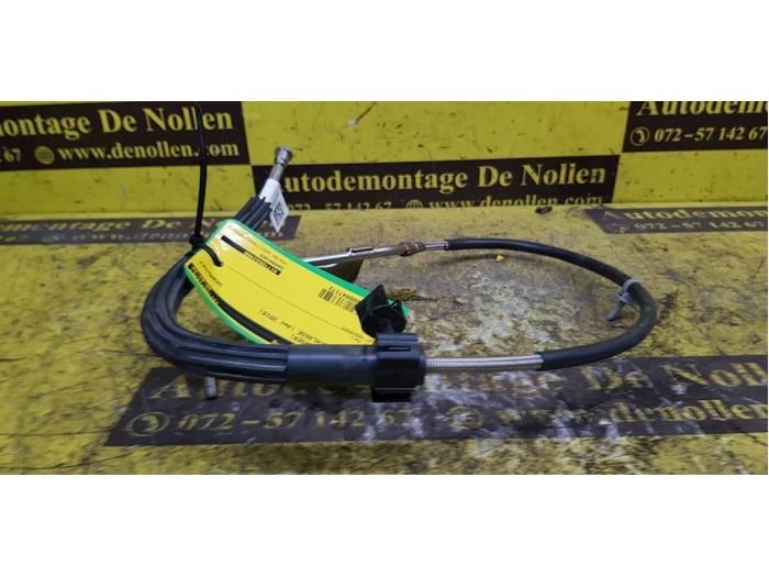 Usagé Conduit (divers) Mercedes A (177.0) 2.0 A-250 Turbo 16V Prix € 60,50 Prix TTC proposé par autodemontage denollen