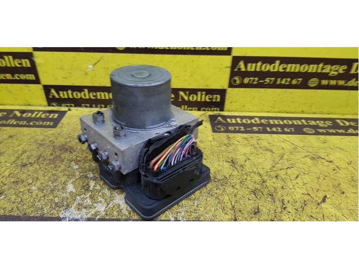 Usagé Bloc ABS Mercedes E (W212) E-220 CDI 16V BlueTEC Prix sur demande proposé par autodemontage denollen