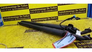 Used Set of tailgate gas struts BMW 3 serie Touring (F31) 318d 2.0 16V Price € 32,61 Inclusive VAT offered by de Nollen autorecycling