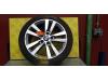 Llanta y neumático de un BMW 3 serie Touring (F31) 318d 2.0 16V 2016