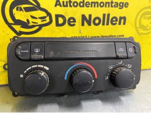 Usados Panel de control de calefacción Dodge Ram Van 2.5 CRD Precio € 45,00 Norma de margen ofrecido por de Nollen autorecycling