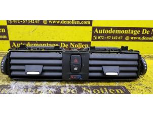 Used Dashboard vent BMW 1 serie (F20) M140i 3.0 24V Van Price € 72,60 Inclusive VAT offered by de Nollen autorecycling