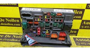 Used Fuse box BMW 3 serie (E92) 320i 16V Price on request offered by de Nollen autorecycling