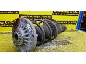Used Fronts shock absorber, left BMW 1 serie (F20) 120d TwinPower Turbo 2.0 16V Van Price € 181,50 Inclusive VAT offered by de Nollen autorecycling