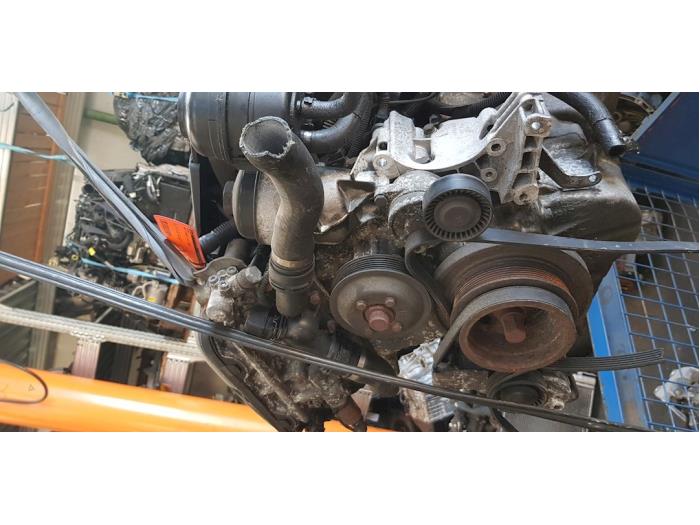Motor van een BMW 3 serie (E46/4) 320i 24V 2000