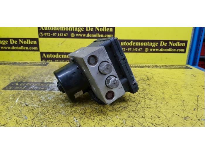 Begagnade ABS-pump Jaguar S-type (X200) 3.0 V6 24V Pris € 71,00 Marginaltabell erbjuds av autodemontage denollen