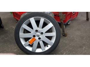 Used Wheel + tyre Peugeot 207 CC (WB) 1.6 16V Price € 181,50 Inclusive VAT offered by de Nollen autorecycling
